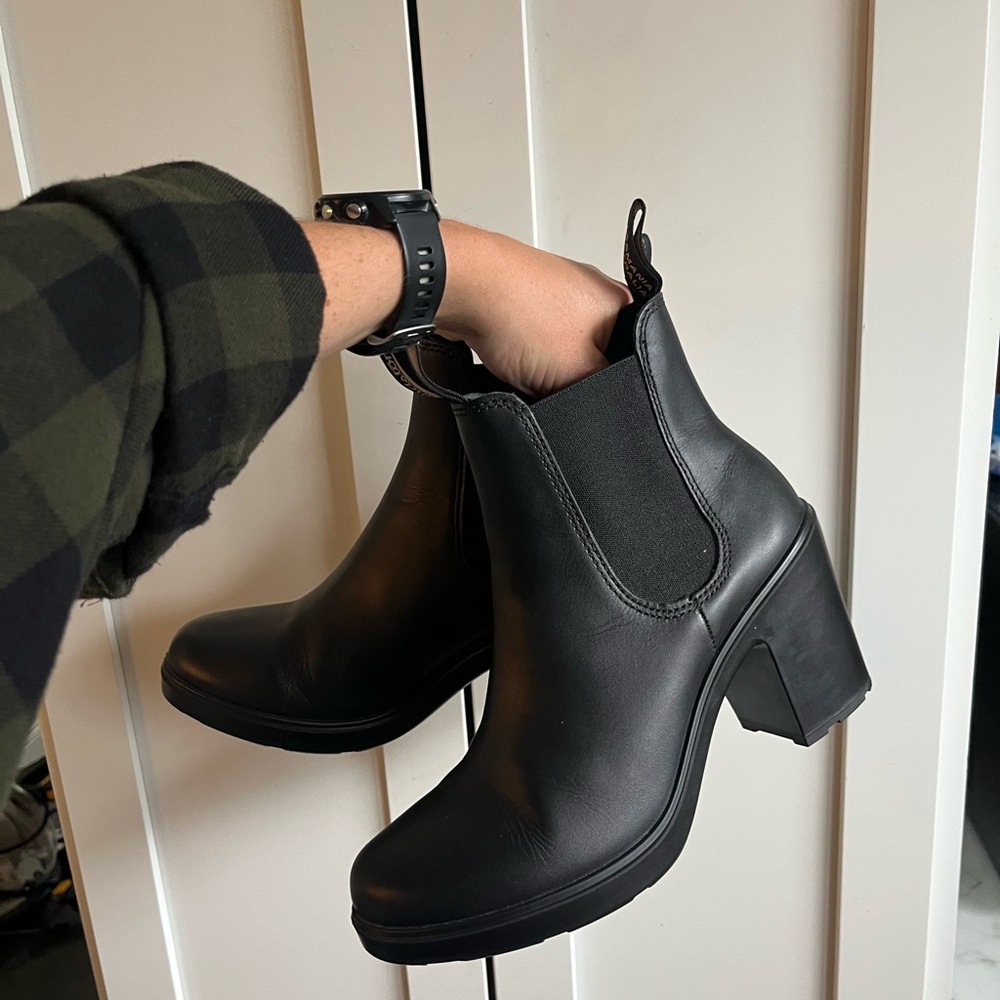 Blundstone block heel boots